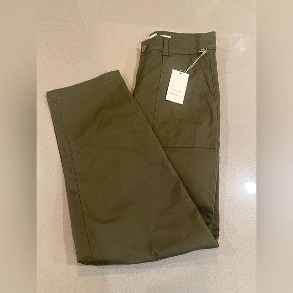 BNWT! a new day Women's Slim High Rise Slim Hip & Thigh Stretch Pants Size 8R - Picture 1 of 11